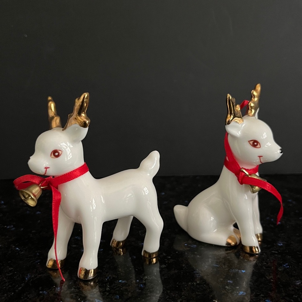 Vintage White Christmas Reindeer - Bone China Porcelain Figurines Gold Trim - Picture 3 of 4